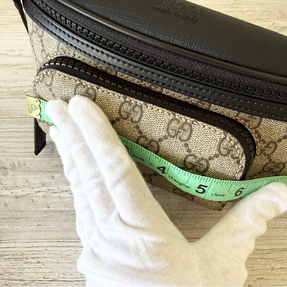 New Gucci brown GG Supreme Monogram men belt bag - Picture 13 of 14